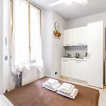 Domusmi Alessi Апартаменты *
