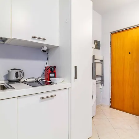 Apartment Domusmi Alessi Milan